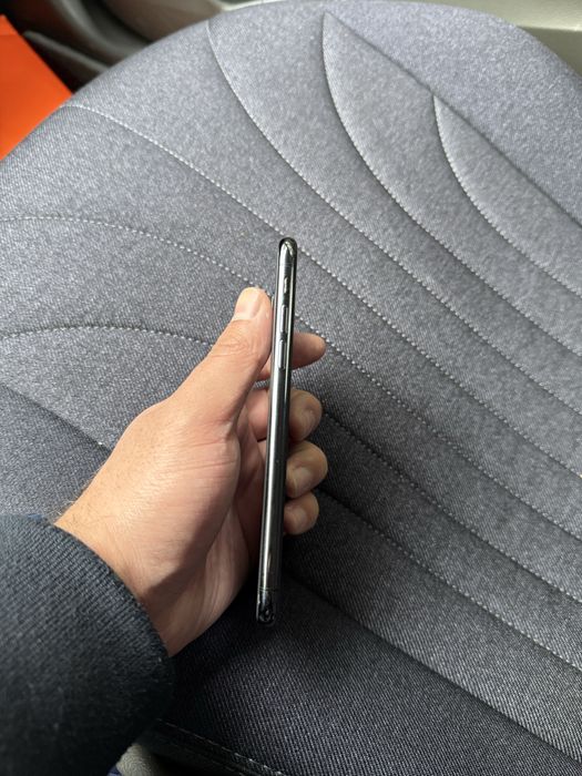 Iphone x ayfon x 256gb qora tel ideal sotiladi aybi yo face ishlidi