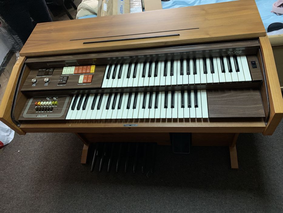 Orga electrica in stare impecabila, ca noua