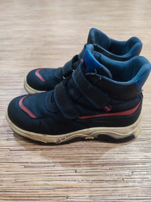 Продам ботинки демисезонные 36 р