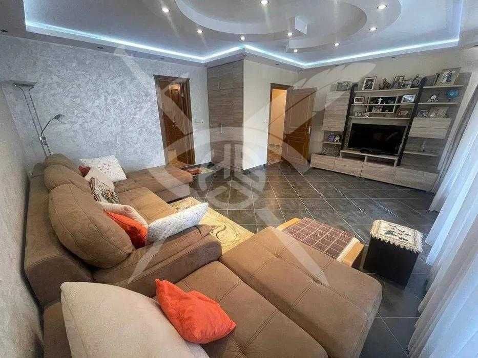 Тристаен апартамент в гр.Бургас