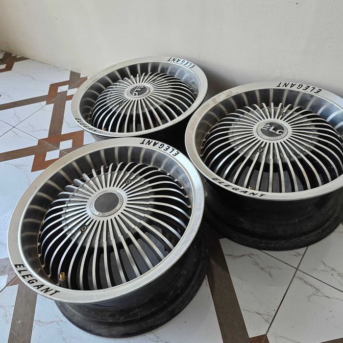 Universal saka diskalar R13 4x100, 4x114 sostoyaniyasi alo 3 dona