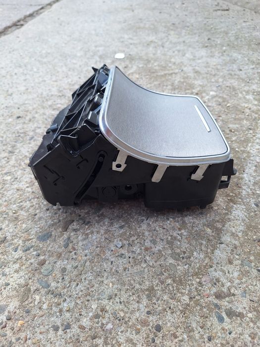 Compartiment sertar cu bricheta consola centrala mercedes  Glc X 253 C253