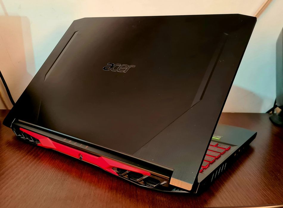 Laptop Gaming Acer Nitro 5 impecabil