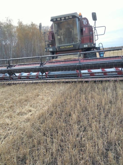 Комбайн Есиль 760