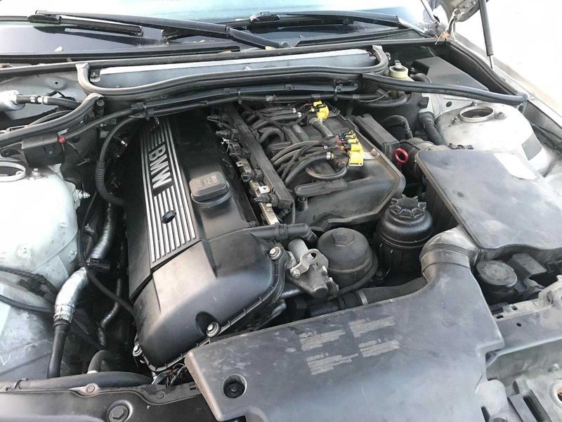 BMW 320i 170кс на части