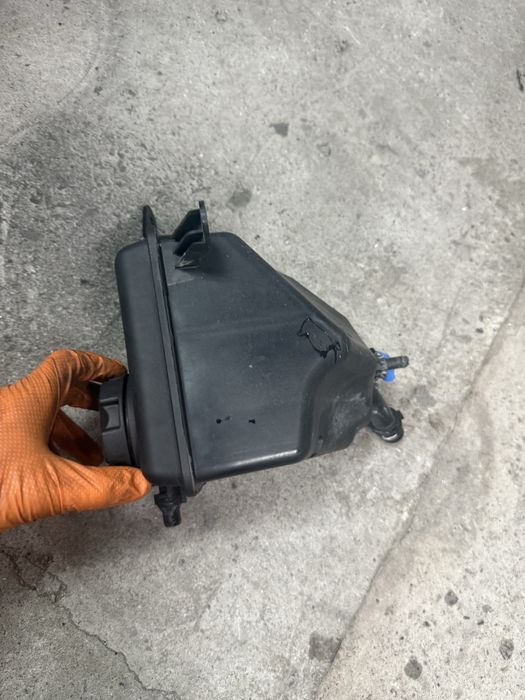 Казанче антифриз БМВ Е60 Е61 бензин