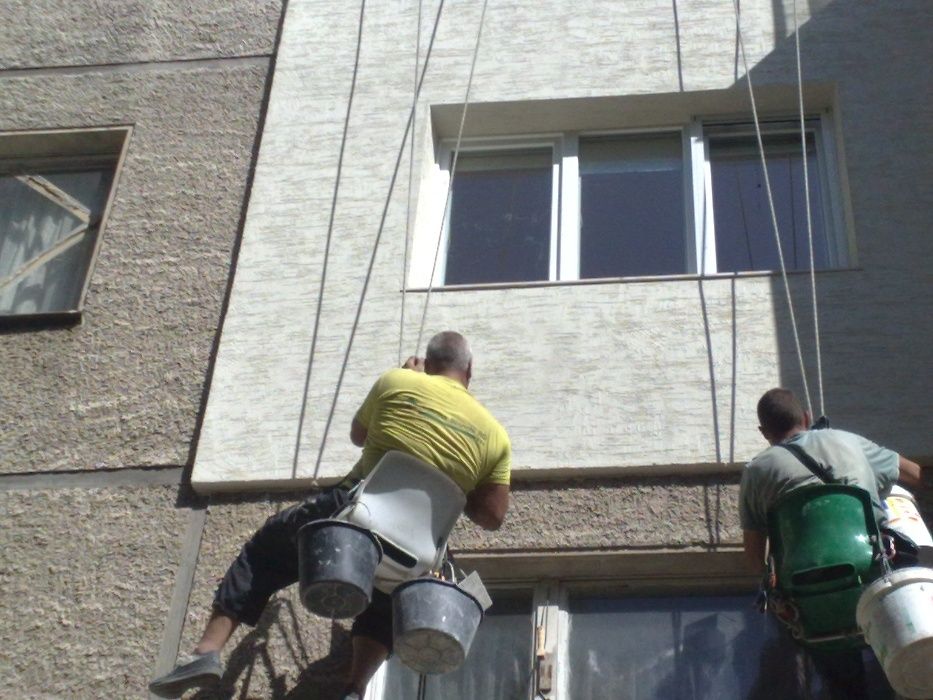 Външна топлоизолация с алпинисти. Изолация на жилище и апартаменти