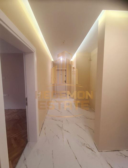 Продава се Четиристаен апартамент в Варна, Конфуто - 100 кв.м за 1275 €/кв.м - Снимка #10
