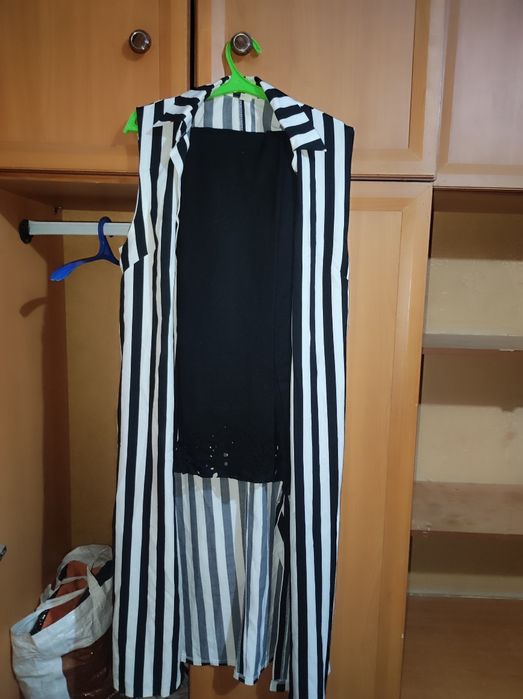 Kiyimlar sotiladi 10 000 dan