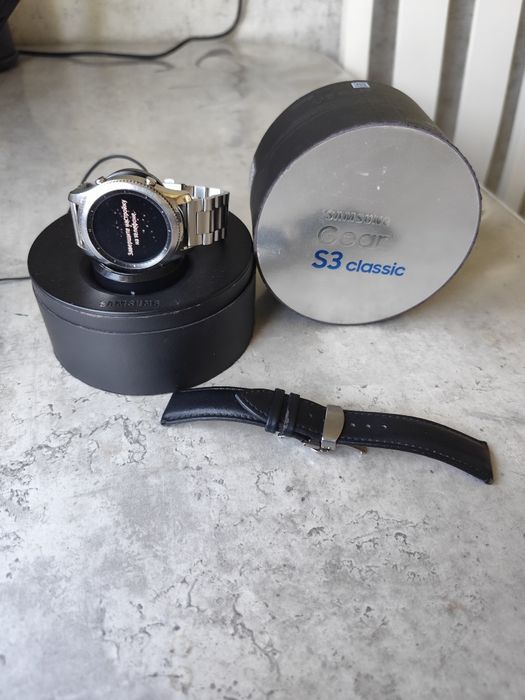 Продам часы Samsung Gear S3 classic