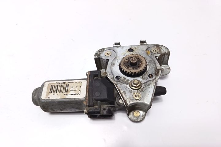 Motoras macara stanga fata 400739 IVECO Daily a 3-a generatie