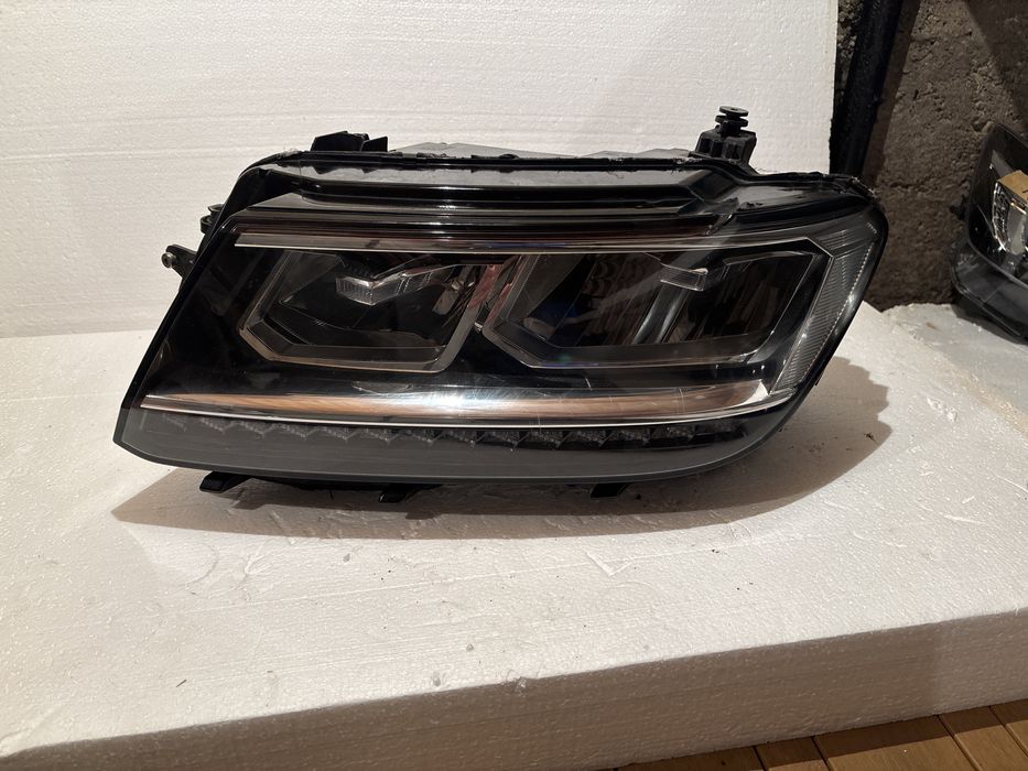 Ляв фар VW Tiguan