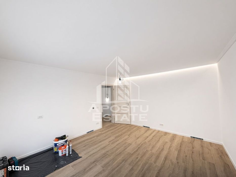 Apartament 3 camere de vanzare,decomandat,et.1Dambovita Nora,Timisoara