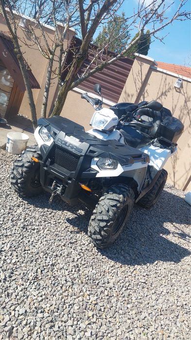 Polaris sportman 4x4 an 2017 cu servodirectie