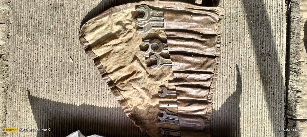 Ножовки. Молотки.