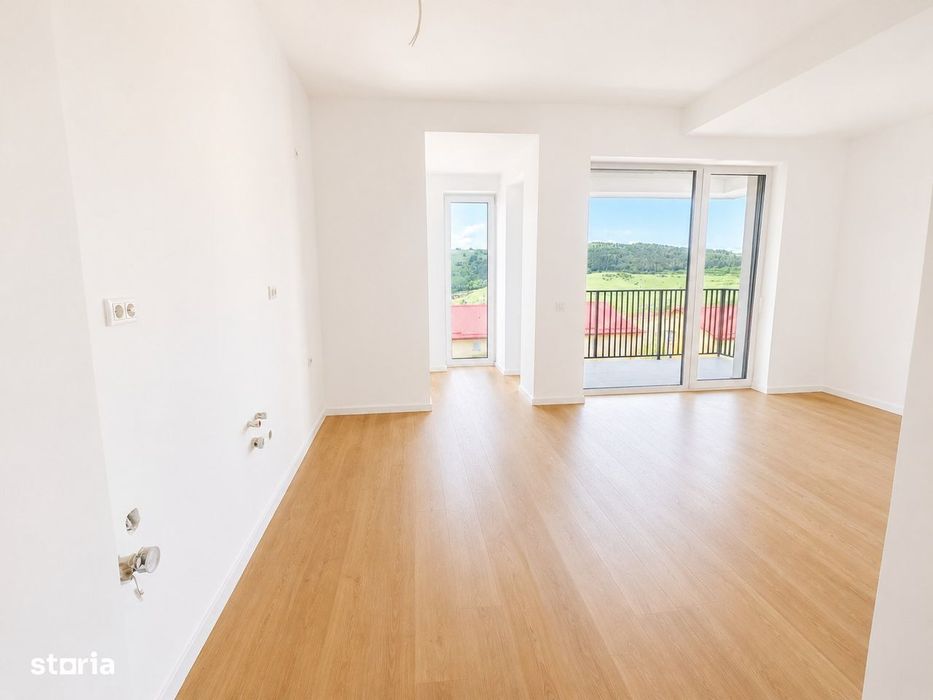 De vânzare apartament 3 camere bloc tip butiq