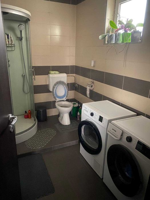 Vand casa cocheta si discreta aproape la pret de cheta