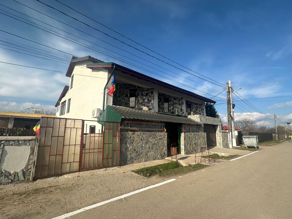 Vând casă cu afacere pe rol
