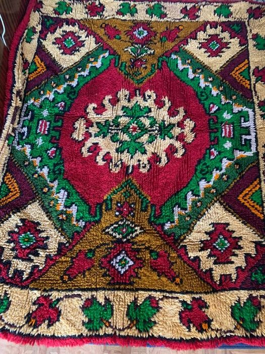 Продавам китеници