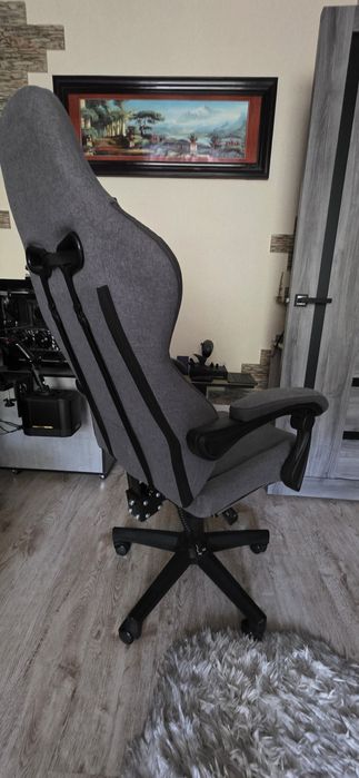 Продам кресло компьютерное игровое