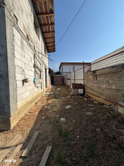 De vanzare casa noua in Roman,P+M, nefinalizata 50.000 euro negociabil