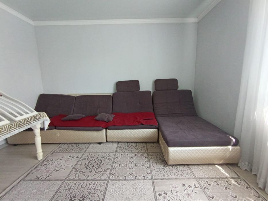 Диван срочно продам
