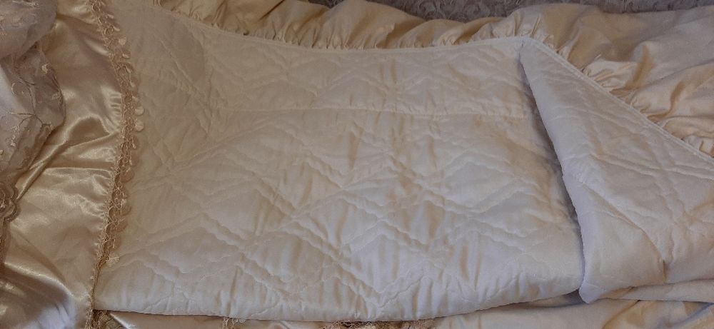 Покрывало атласное