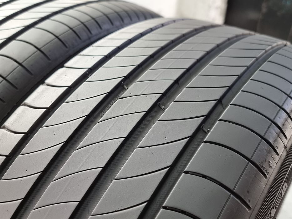 "Dot 23/24" 235/50/19 Michelin 4Броя: 280€ 6мм