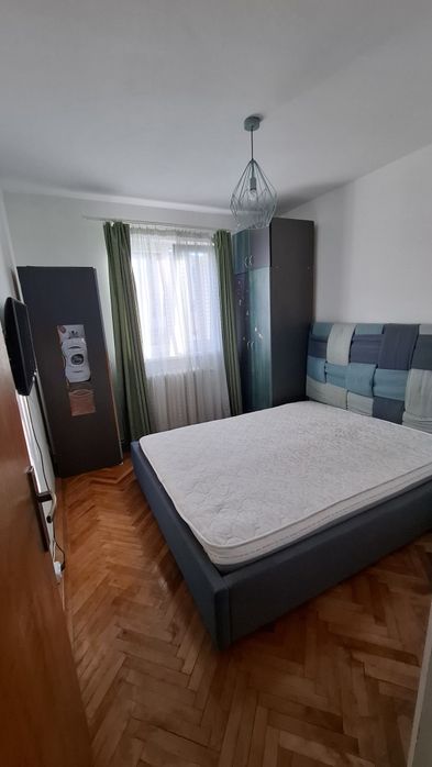 Caut colegă de apartament