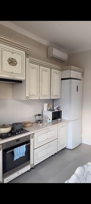 Гарнитур кухный.