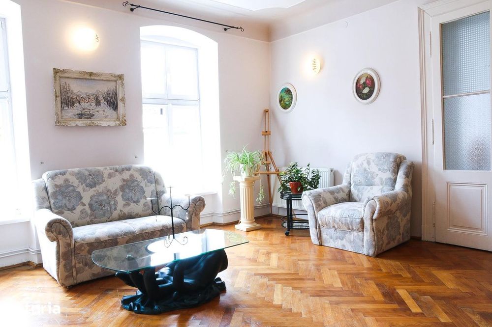 Apartament de închiriat