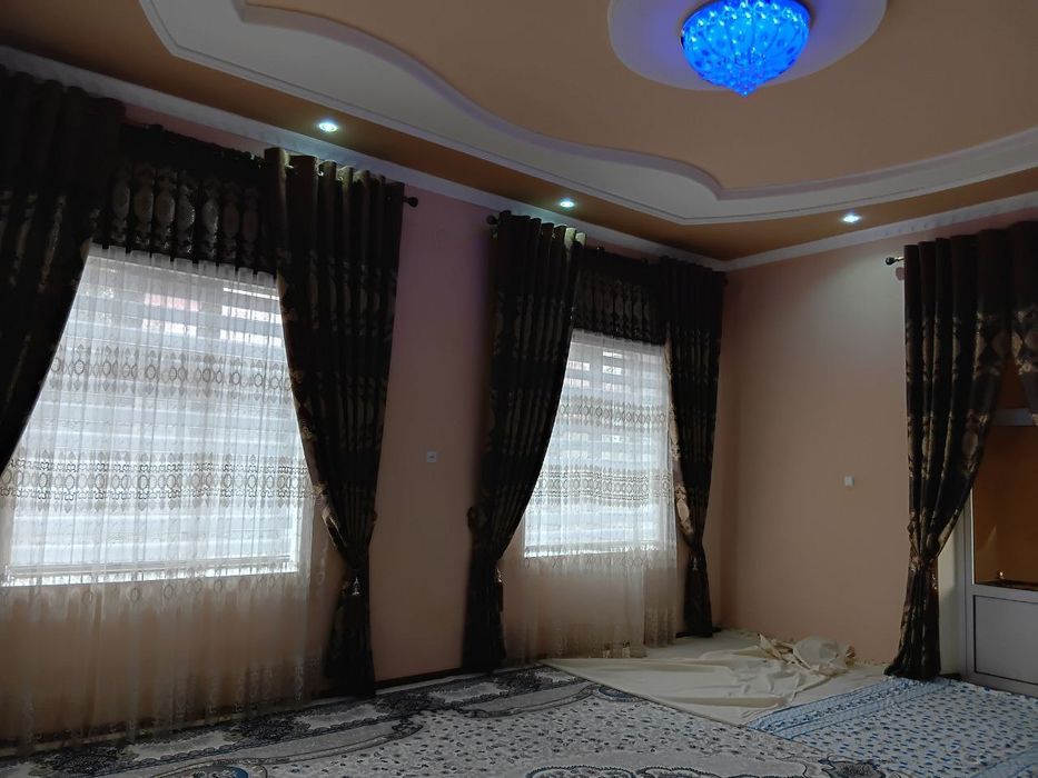 Uy sotiladi yaxshi holatda