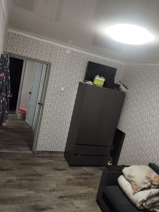 Продам квартиру на ЖБИ узенка