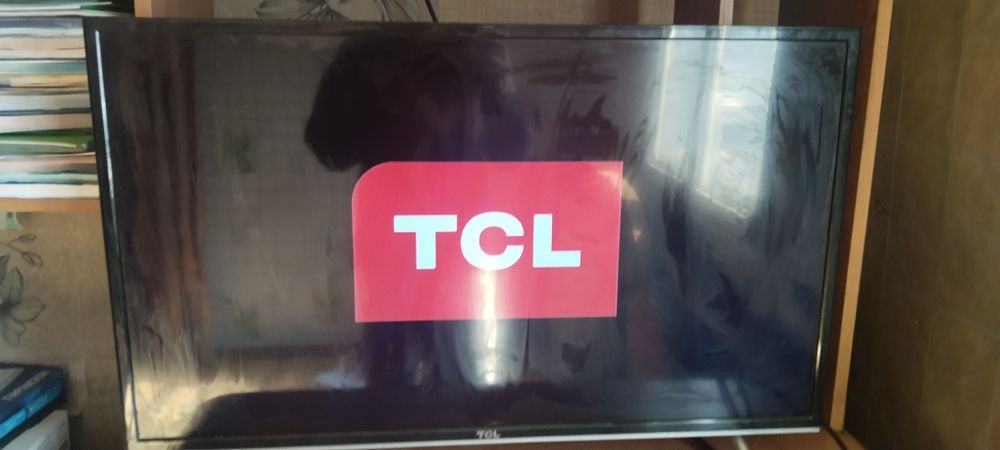 Продам телевизор TCL