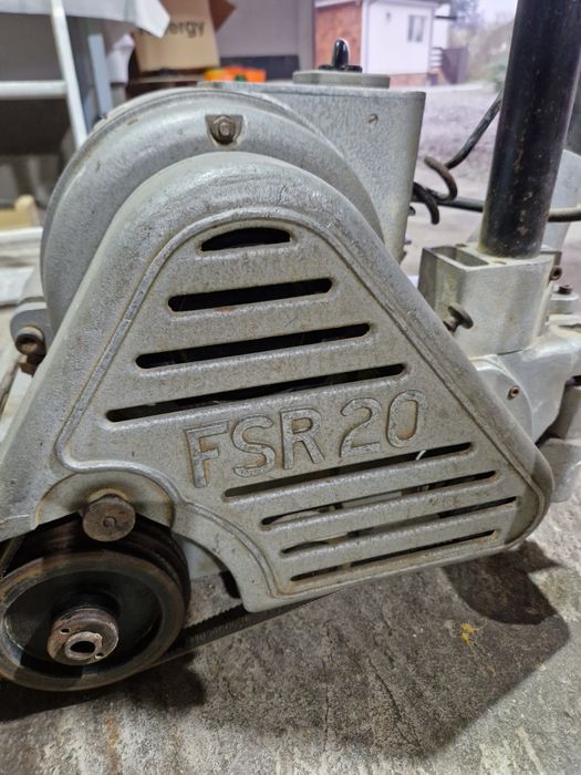 Masina raschetat parchet Frank