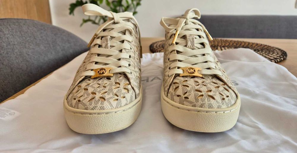 Оригинални обувки MICHAEL KORS