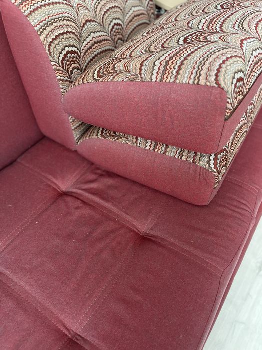 Продаеться диван (раскладываеться в кровать)