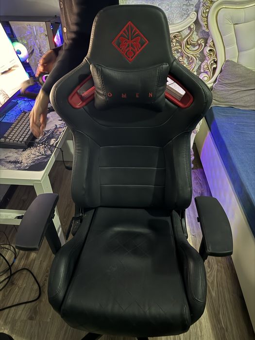 Игровое кресло omen