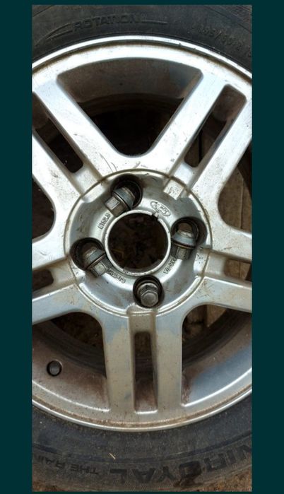 Jante Ford Focus pe.15 cu 4 prezoane