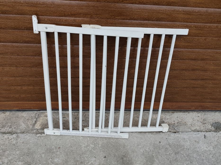 Предпазна преграда за деца или домашни любимци