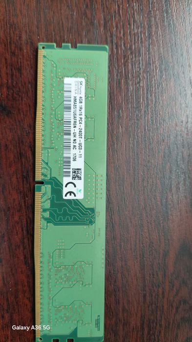 Продам оперативку ddr4 4gb