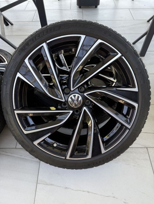 Джанти 19 цола Vw гуми Michelin 235/35r19 Цената е за комплекта
