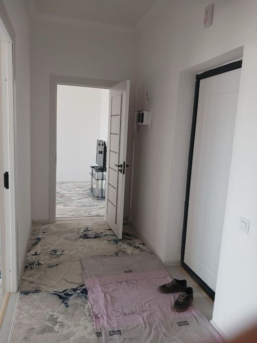 Uy sotiladi sergili bobur maxallada