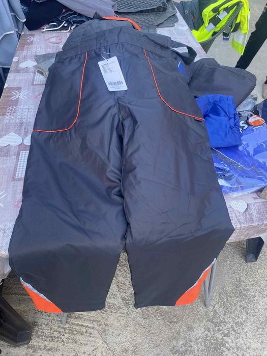 Работни якета и гащеризони