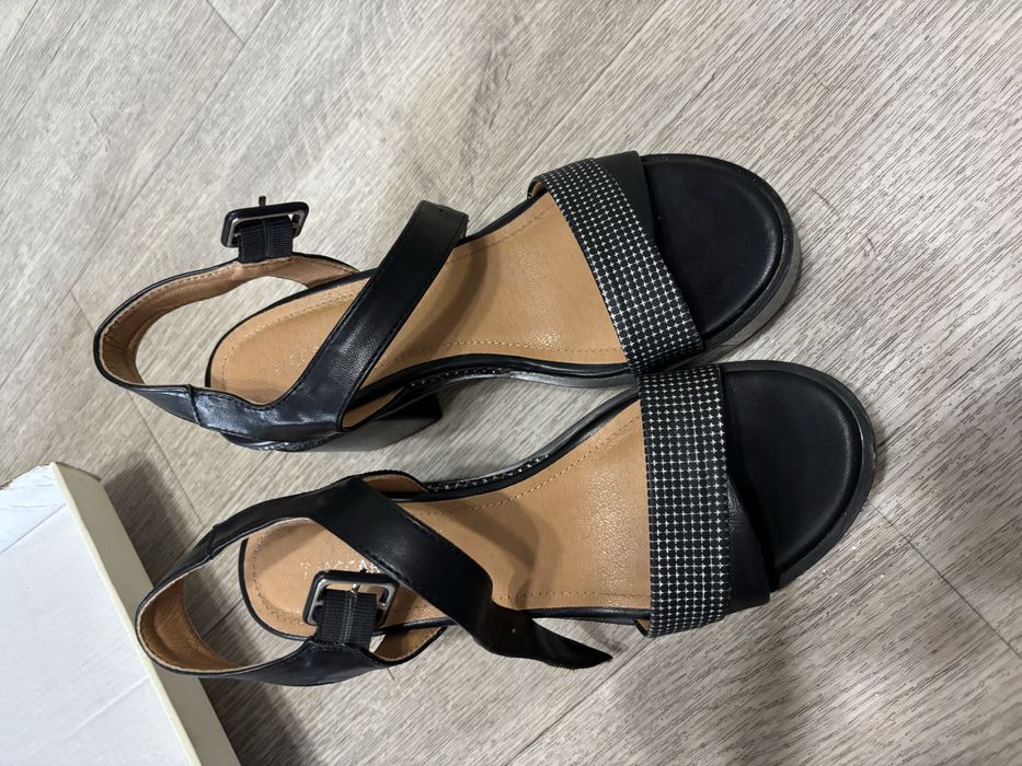 Женская обувь туфли