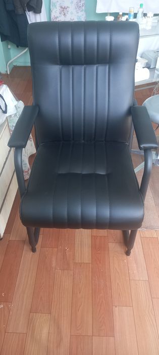 Новое офисное кресло