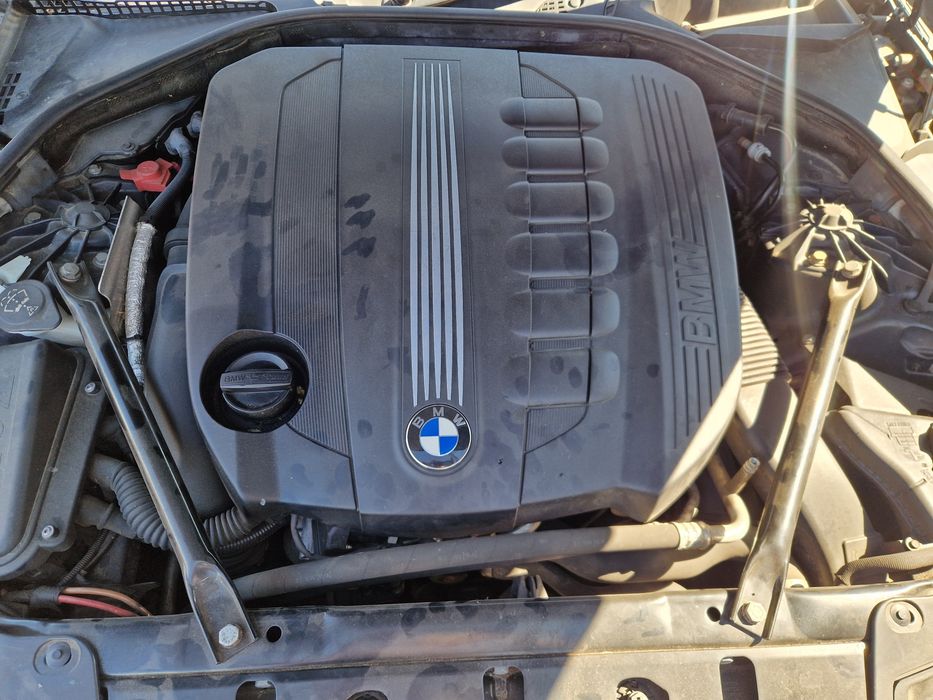 Dezmembrez bmw seria 5 f10 / f11 525d / 530d / 535d 3.0d n57d30a 204cp 245cp motor cutie automata 8hp jante r18 interior piele navigatie mare piese