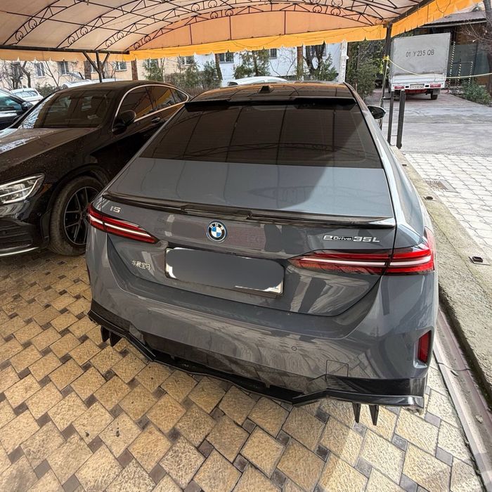 BMW i5 35L eDRIVE 2024 йил