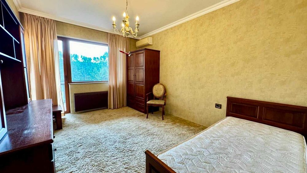Продава се Тристаен апартамент в София, Витоша - 142 кв.м за 3200 €/кв.м - Снимка #4
