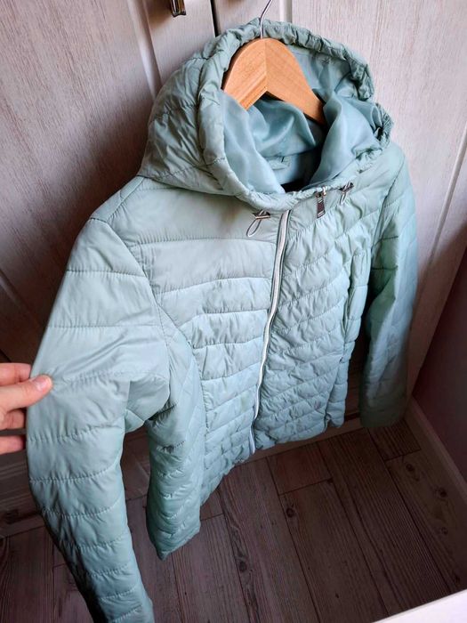 Преходно пролетно-есенно дамско якенце  STTADIVARIUS